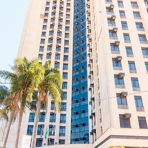flat-e-suites-com-vista-em-frente-ao-aeroporto-de.topsaopaulohotels.com/
